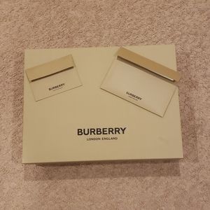 Burberry Box with envelopes